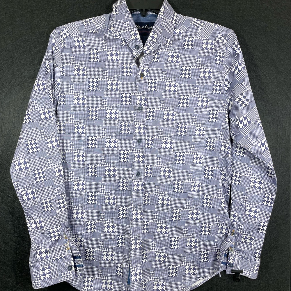 Robert Graham Men's Navy and White Patterned Shirt